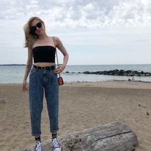 Meet your Posher, Kendra